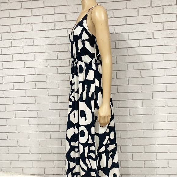 Loft Women’s Navy And White Abstract Print Maxi - Picture 4 of 11